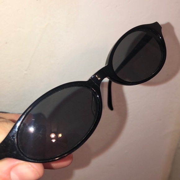 BCBG MaxAzria Sunglasses - Picture 4 of 5